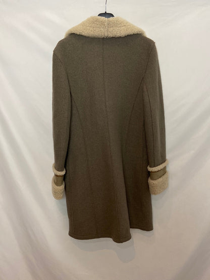 BENEDETTA NOVI. Abrigo borrego marrón T.48(s)