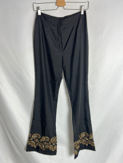 OTRAS. Pantalones rectos negros satinados. T 40