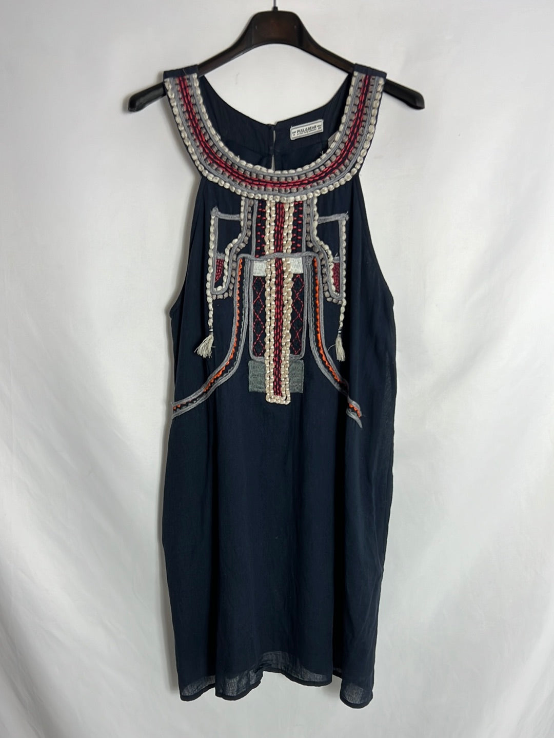 PULL&BEAR. Vestido azul bordados. T M
