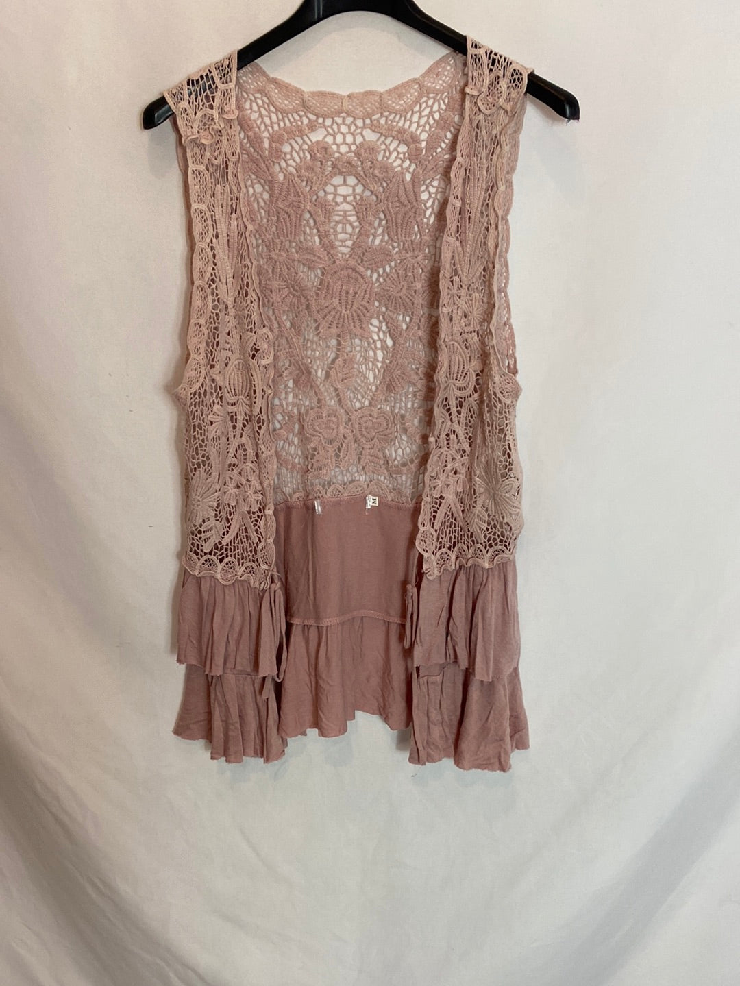 OTROS. Chaleco de encaje con volantes. T.M