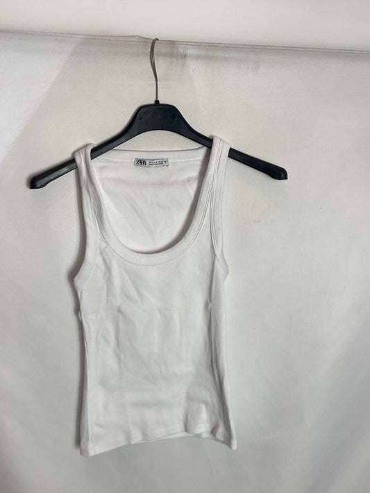 ZARA. White halterneck top. Ts