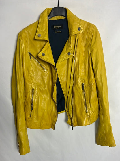 STRADIVARIUS. Chaqueta piel amarilla estilo biker. T M