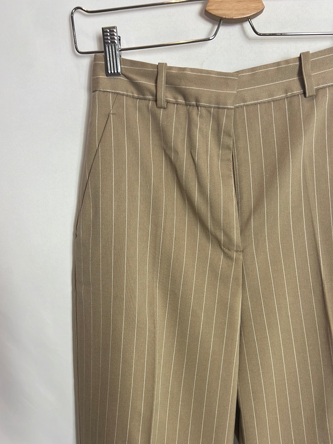 MANGO. Beige wide-leg trousers. Size XS
