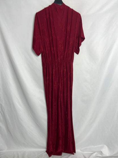 ZARA. Mono largo burdeos estampado. T S