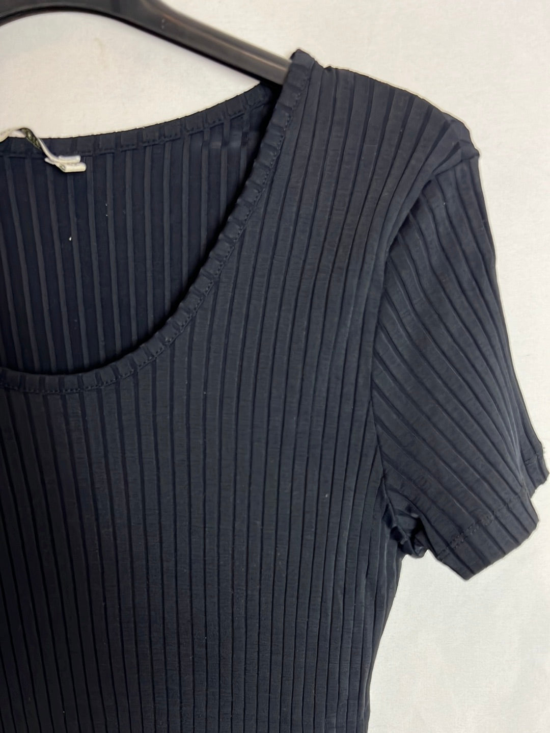 CORTEFIEL. Blue ribbed T-shirt, size 42