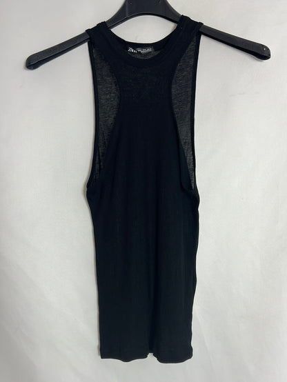 ZARA. Top negro tirantes cuello halter. T S