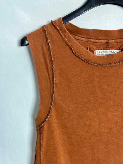 FREE PEOPLE. Camiseta sin mangas color caldera. T XS