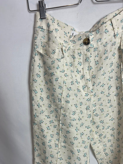 MANGO. Pantalón lino fluido flores. T 34