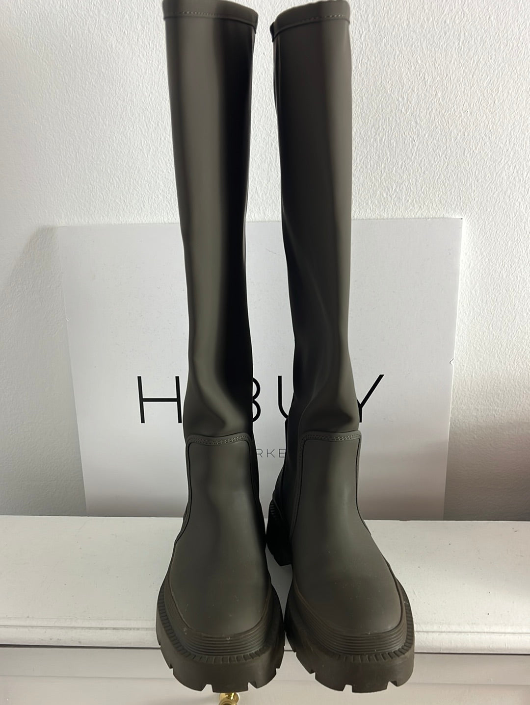 ZARA. Botas altas verdes plataforma. T 37 (tara)