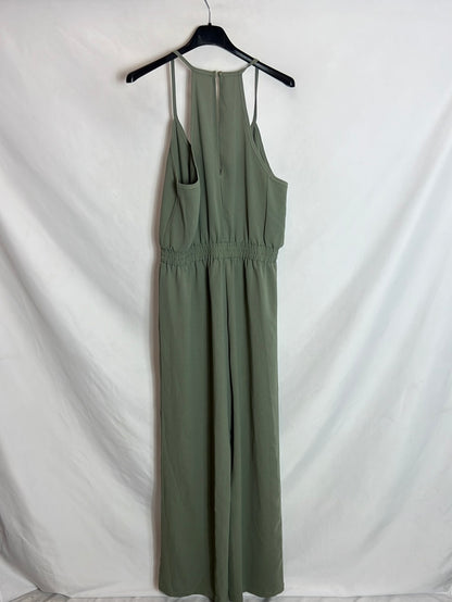 SHEIN. Mono largo verde cuello halter. T.M