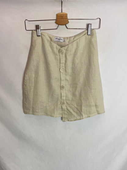 NA-KD. Falda estilo lino botones. T.XXS