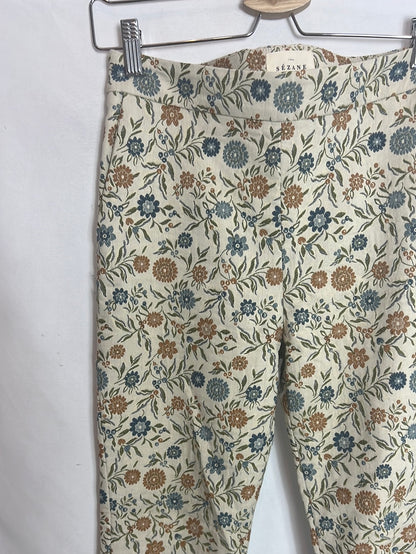 SEZANE. Patalón beige flores  T.36