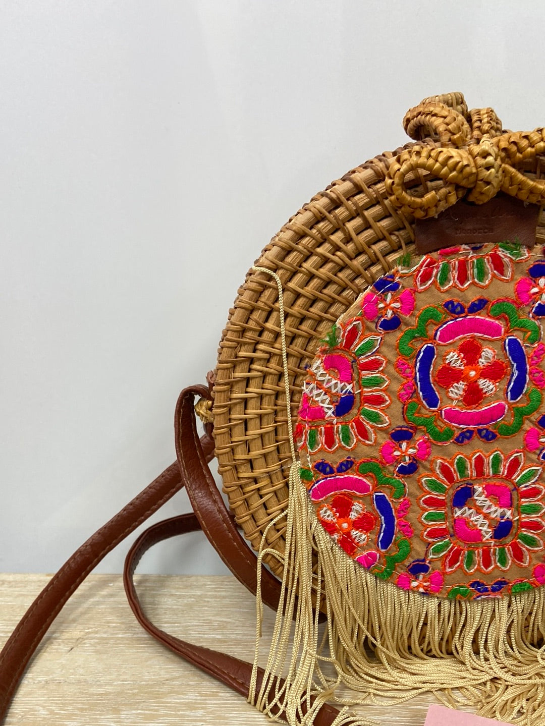 ANSA PER ANSA MENORCA.Bolso mimbre redondo