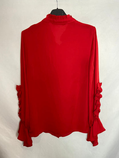 ZARA. Blusa roja volantes mangas. T.XS