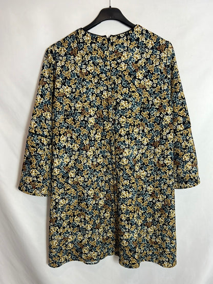 ZARA. Short floral dress with half sleeves. TL