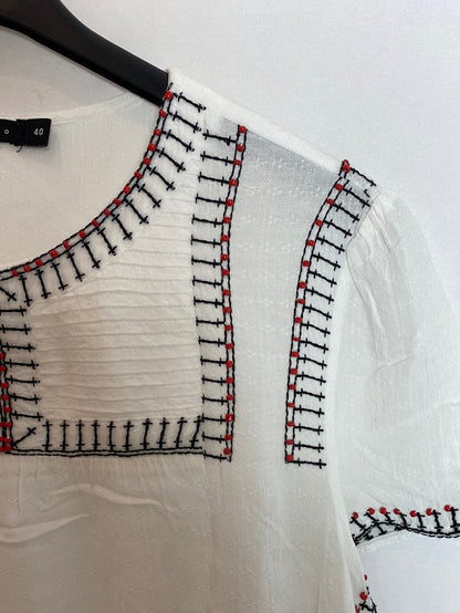 TINTORETTO. Blusa blanca bordada T.40