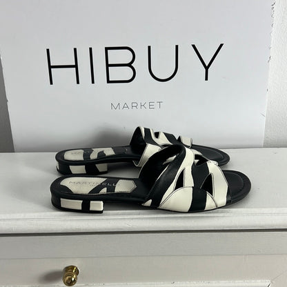 MARTINELLI. Sandalia plana blanca y negra. T 38