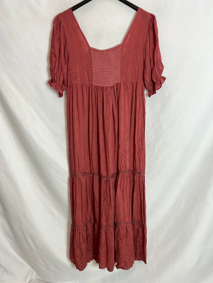 BROWNIE. Vestido largo bordado T.xs/s