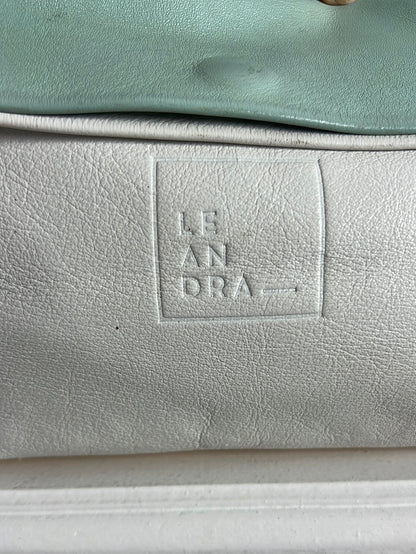 LEANDRA. Tricolor leather handbag