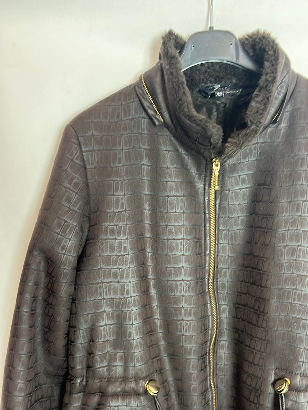 MAFECCO. Abrigo marrón pelito T.42