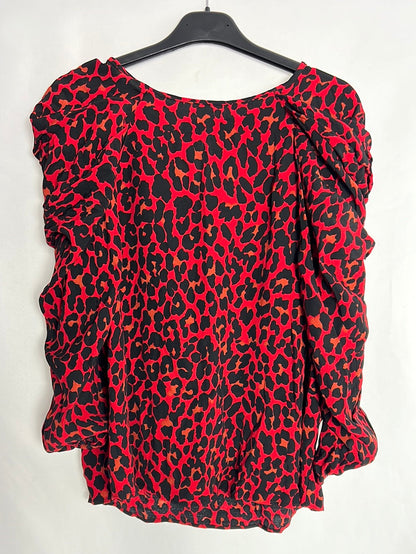 ZARA. Blusa roja animal print . T S