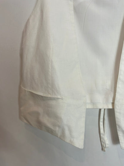 MASSIMO DUTTI. Short linen bank vest. TM