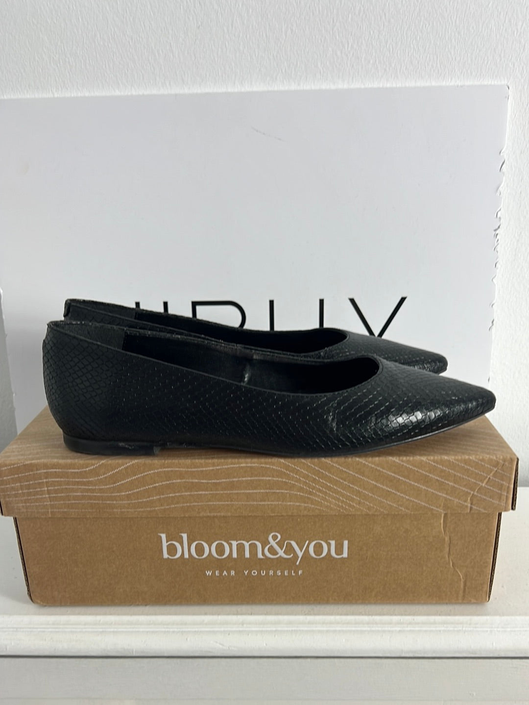 BLOOM&amp;YOU. Black textured leather ballet flats. Size 38