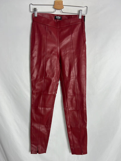 ZARA. Leggins efecto piel burdeos. T S