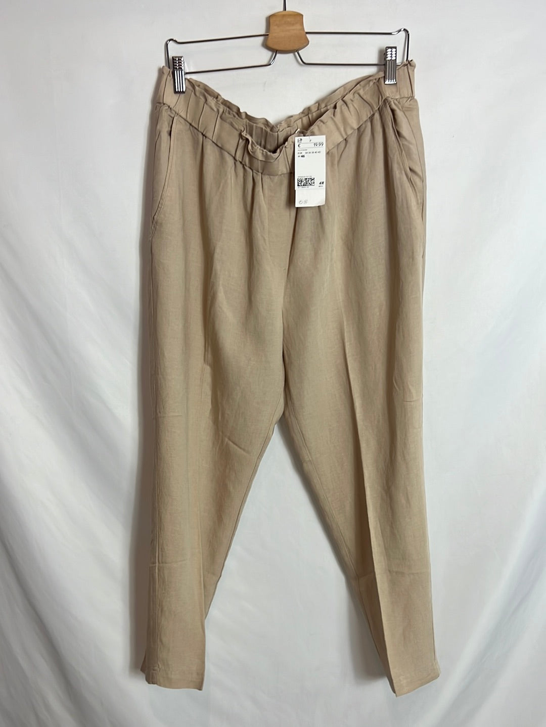 H&amp;M. Beige linen-effect flowing trousers. Size 46