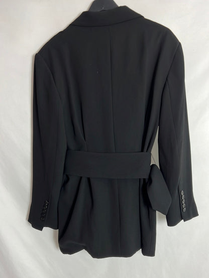 ZARA. Blazer negra larga cinturón. T S