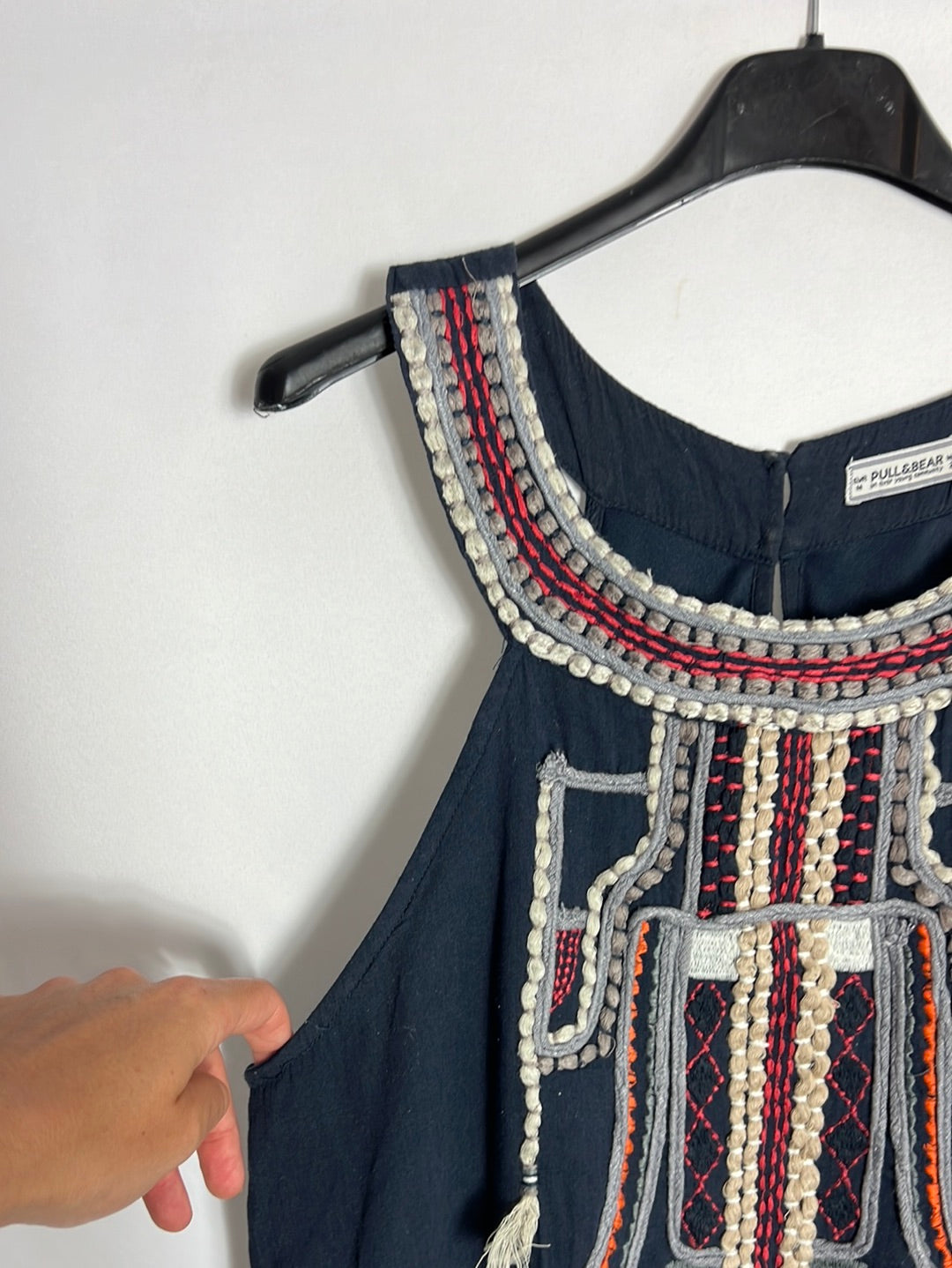 PULL&BEAR. Vestido azul bordados. T M