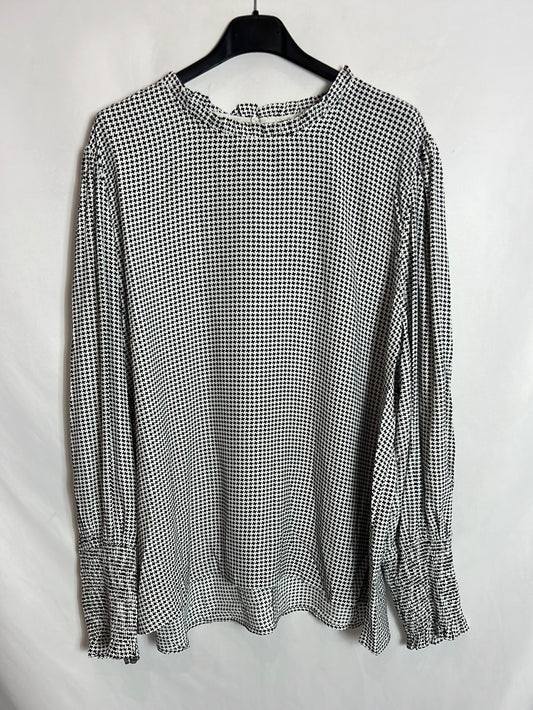 ZARA. Flowy houndstooth blouse. XXL
