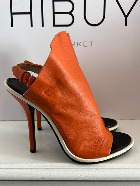 BALENCIAGA. Sandalias piel naranjas. T 37