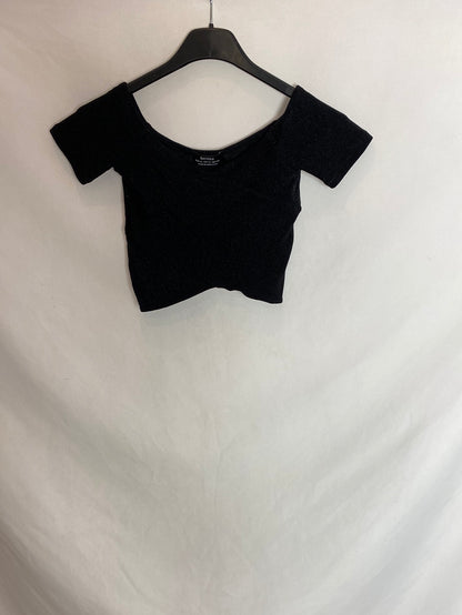 BERSHKA. Shiny black top. Size XS