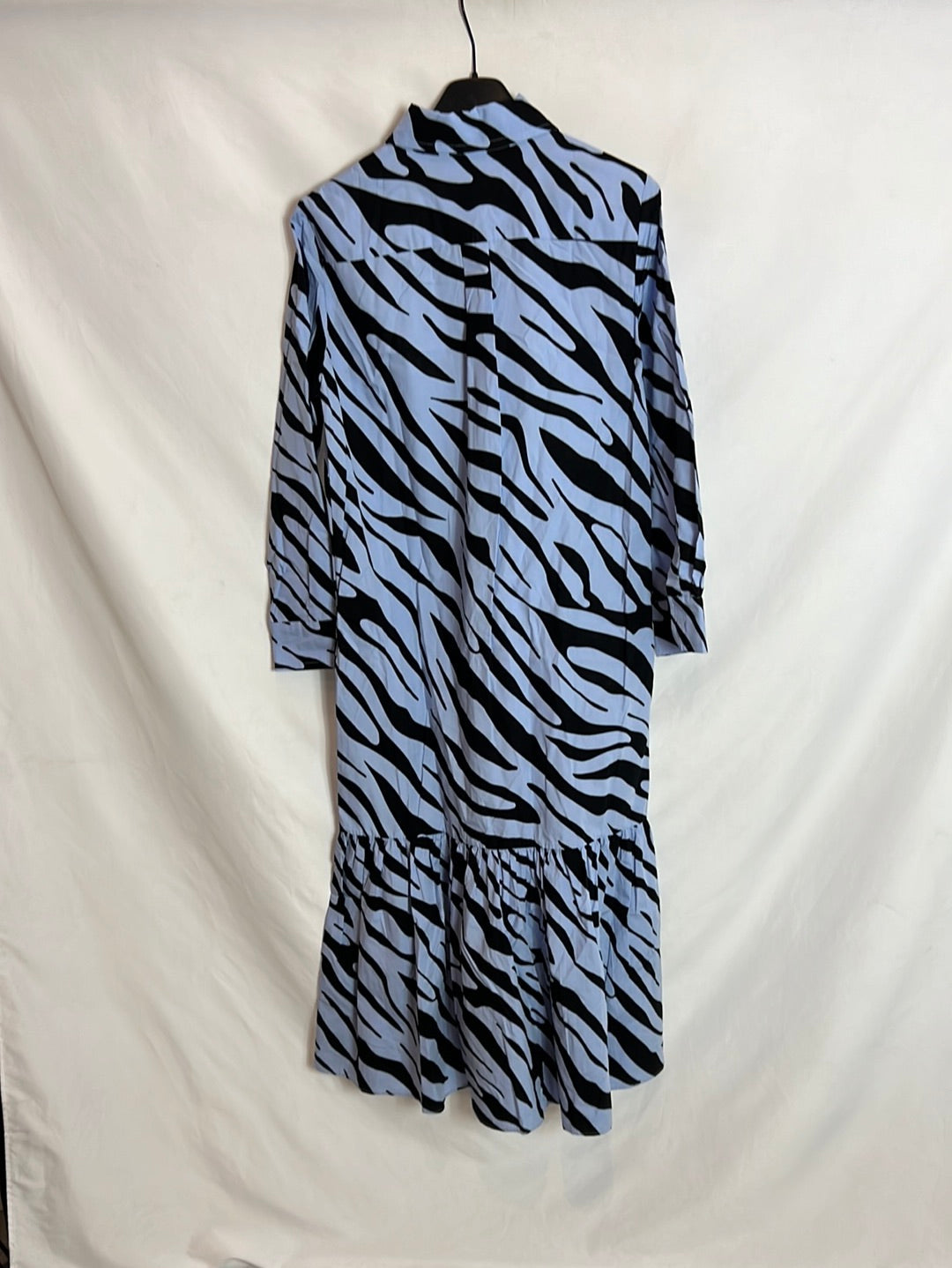 ZARA. Vestido midi camisero azul y negro. T XS