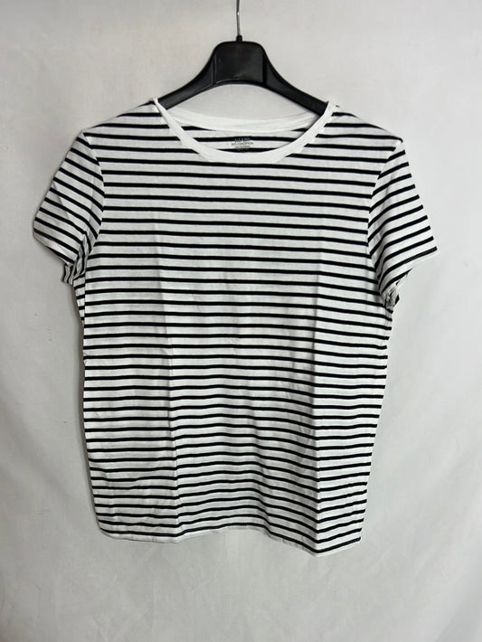 KIABI. Camiseta rayas blancas y azules. T M