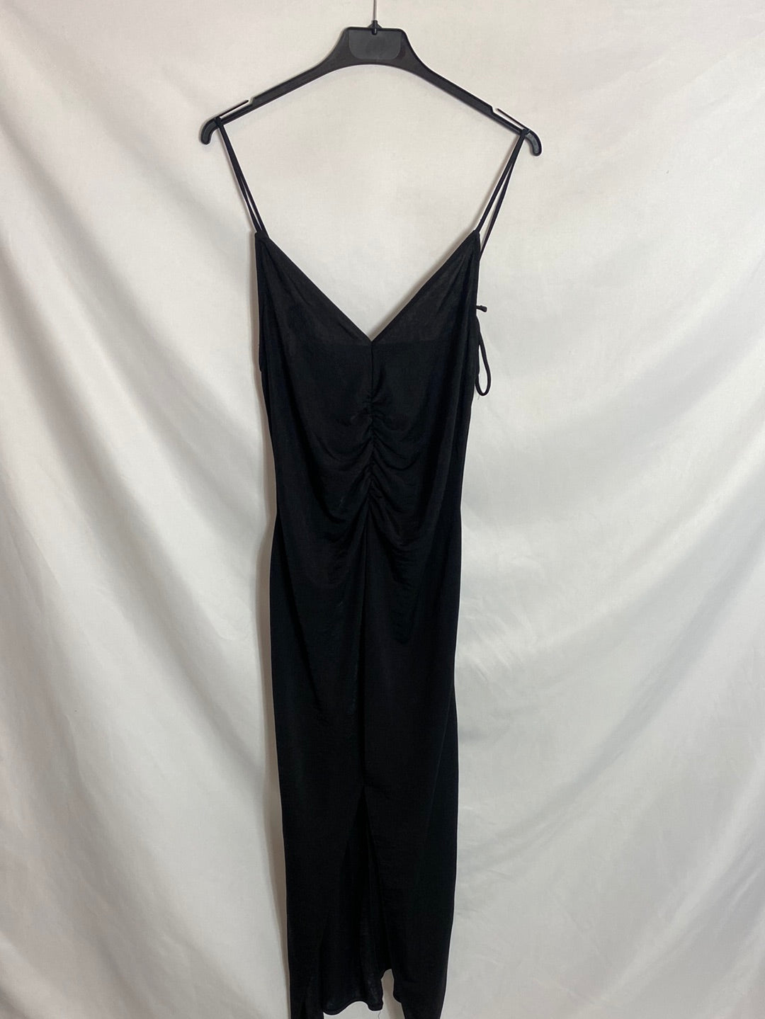 ZARA. Vestido largo negro tirantes. T.S