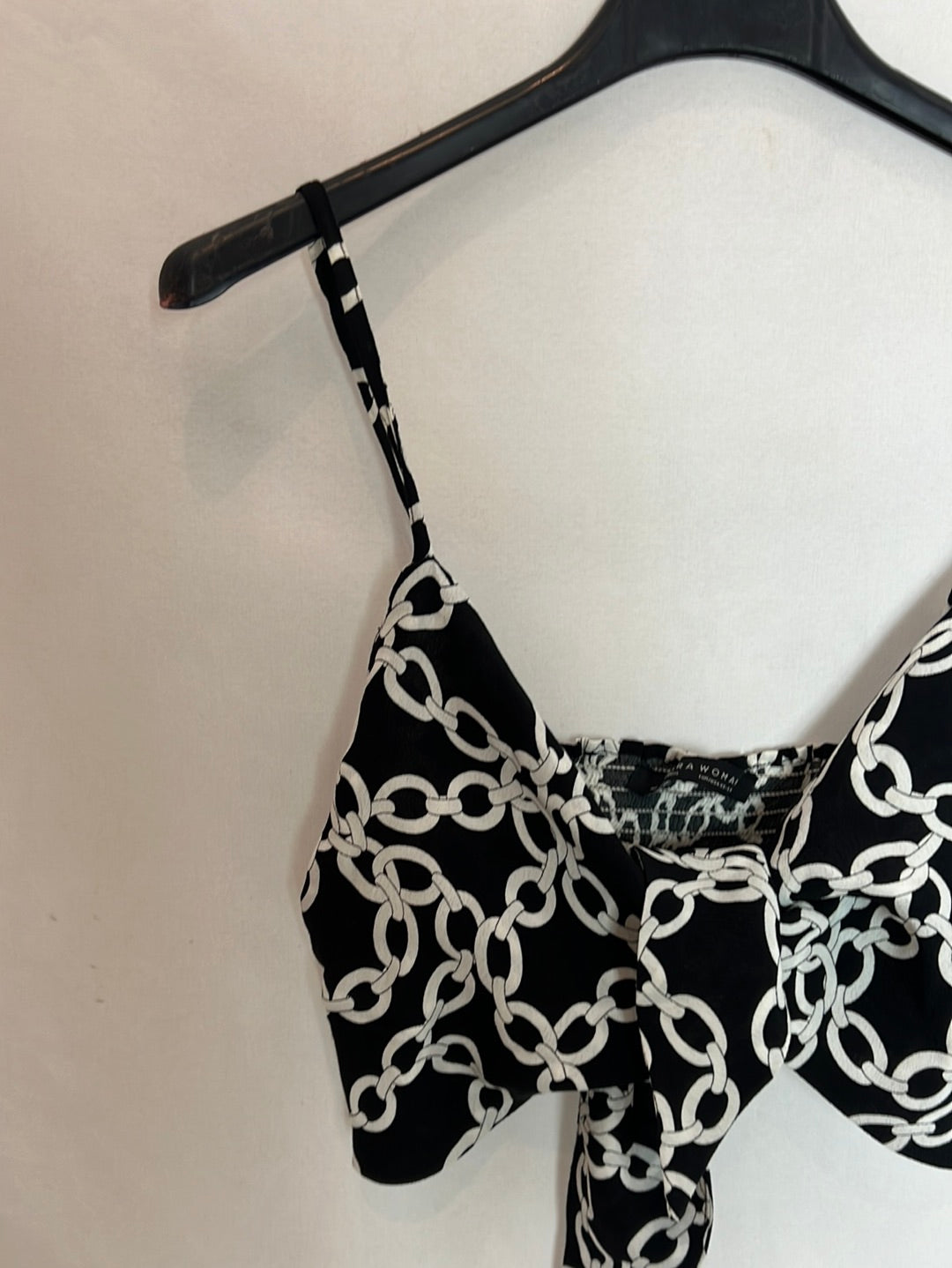 ZARA. Crop top lazo cadenas. T.XS