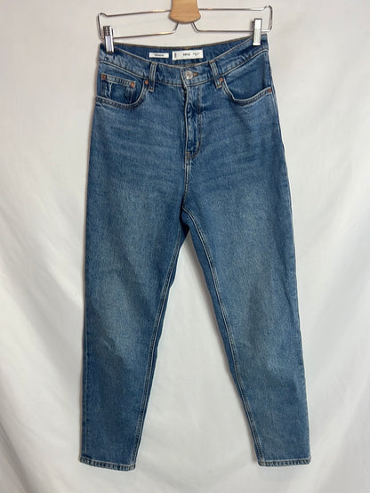MANGO. Pantalones denim mom fit. T 36
