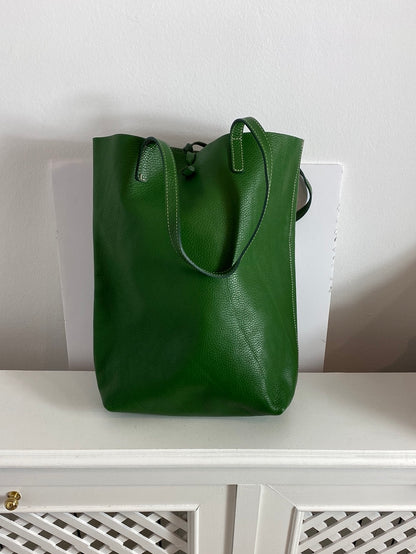 OTRAS. Bolso de hombro verde