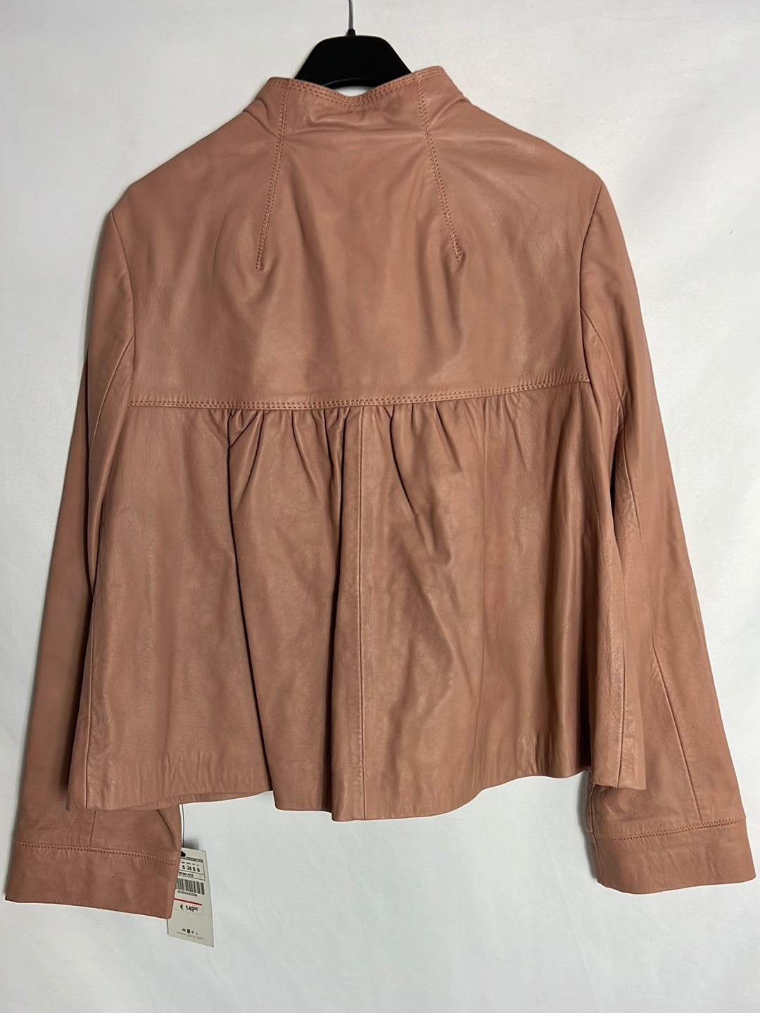 ZARA. Pale pink leather jacket. TS (Tara)