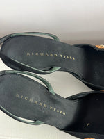 RICHARD TYLER. Sandalias tela negra bordada. T 37,5 (tara)
