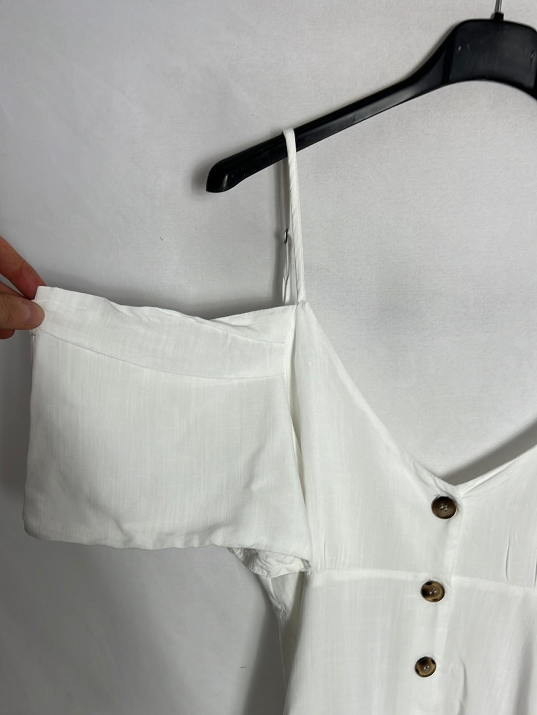 MULAYA. Top blanco fluido botones. T L