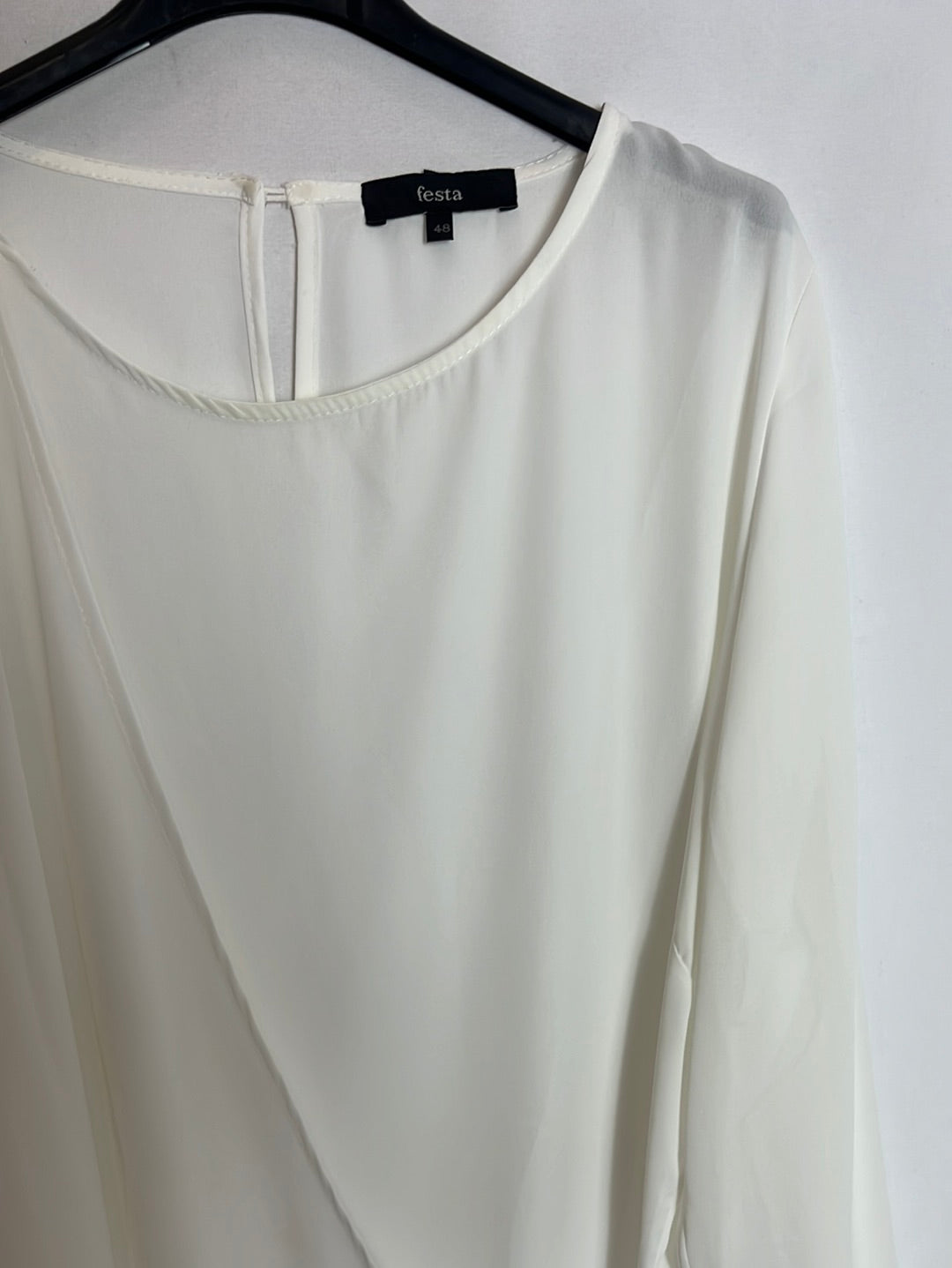FESTA. Blusa blanca fluida lazada. T 48