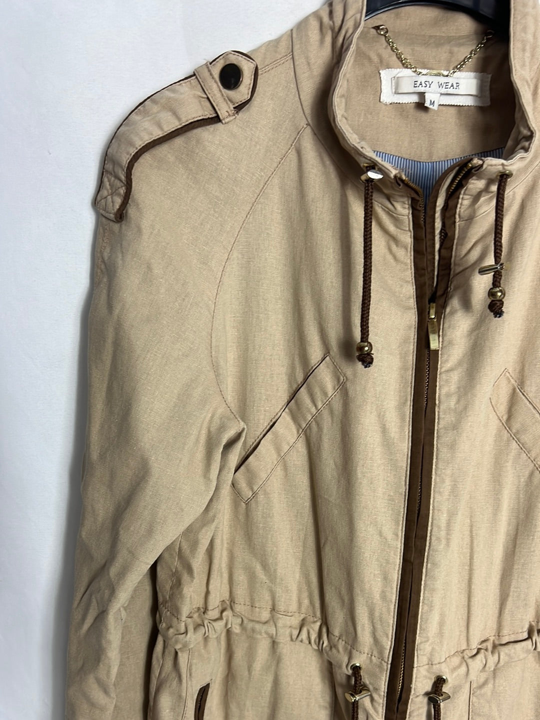 EASY WEAR. Chaqueta marrón cremalleras. T M