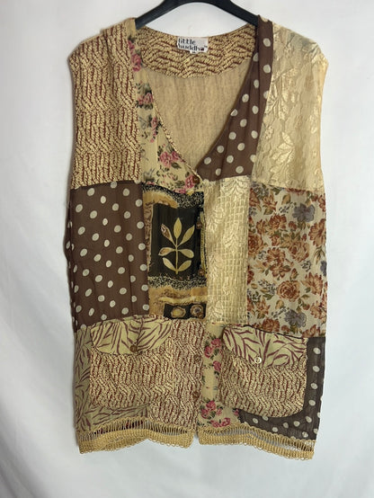 LITTLE BUDDHA. Textured print vest. TM