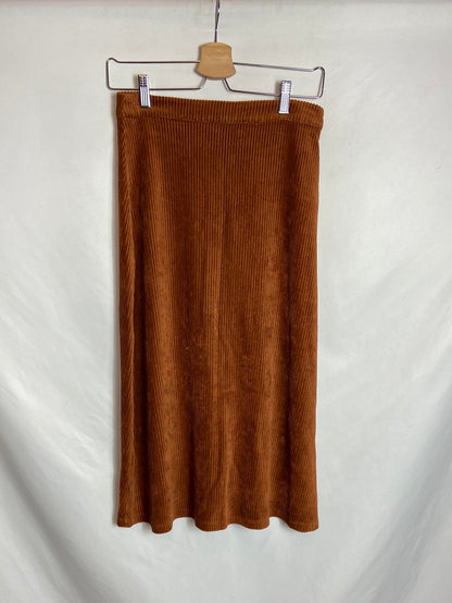 PULL&amp;BEAR. Velvet midi skirt. TM