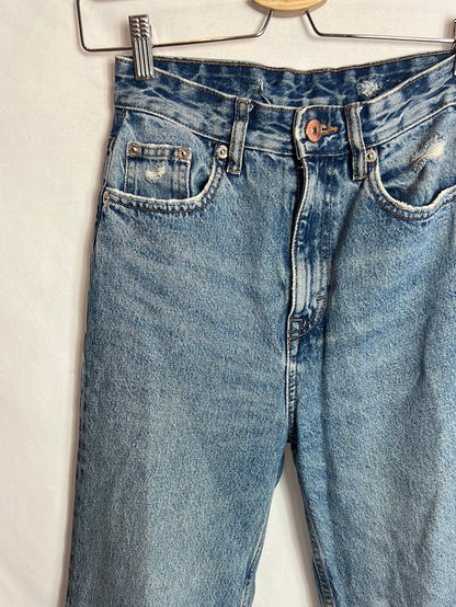 PULL&BEAR. Pantalón denim ancho T.34