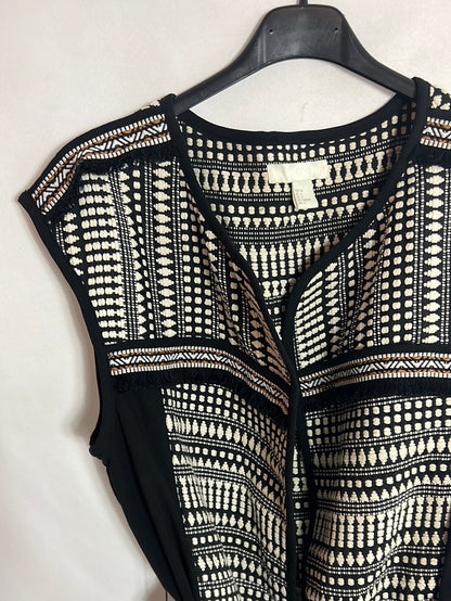 H&M. Chaleco blanco y negro bordado. T 36