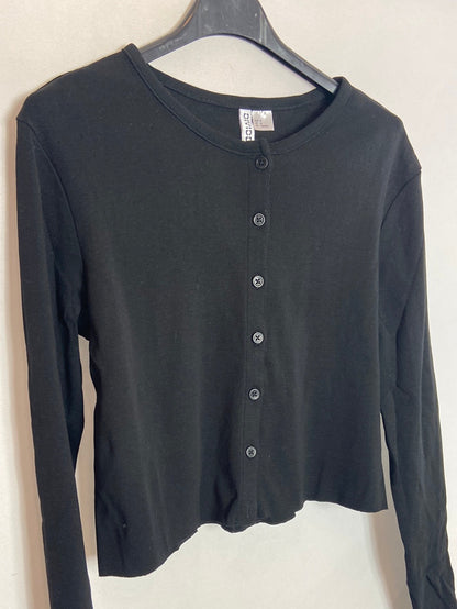 H&M. Cárdigan negro corto. T.M